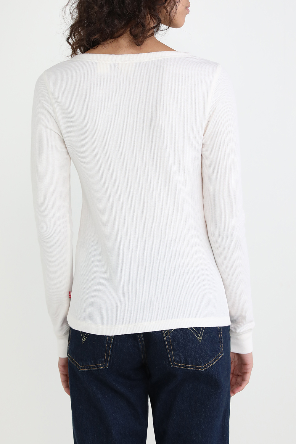 תמונת דוגמן אחורית של חולצת פיקה ארוכה