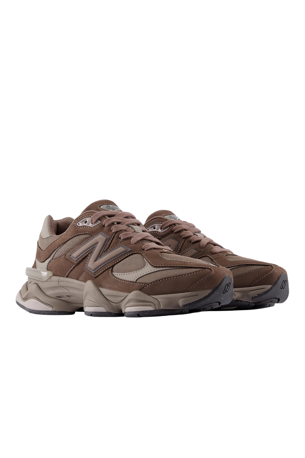 תמונת תקריב של נעלי סניקרס 9060