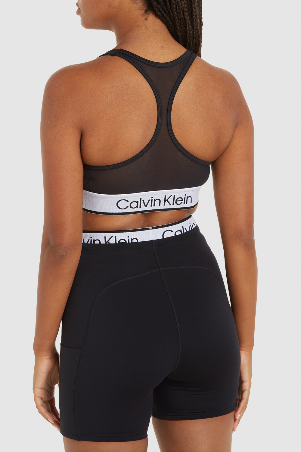 תמונת דוגמן אחורית של חזיית ספורט