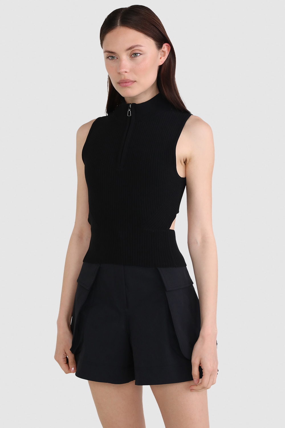 תמונת דוגמן קידמית של Open Back Half-Zip Sweater