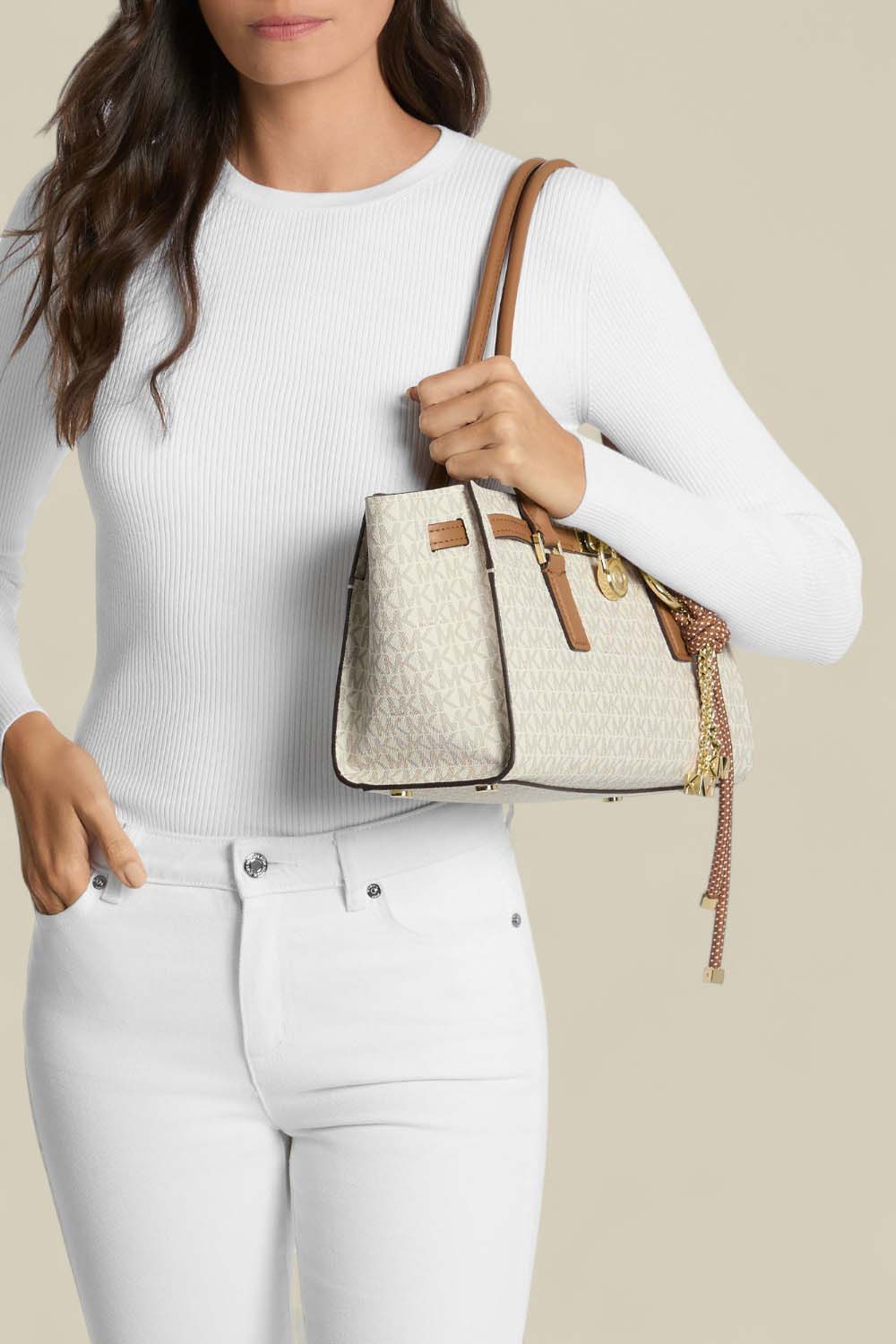 תמונת דוגמן קידמית של תיק כתף המילטון סמול