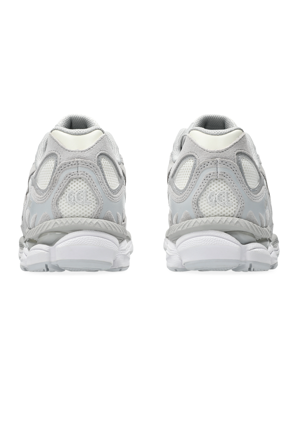 תמונת תקריב של נעלי סניקרס ג'ל ניו-יורק