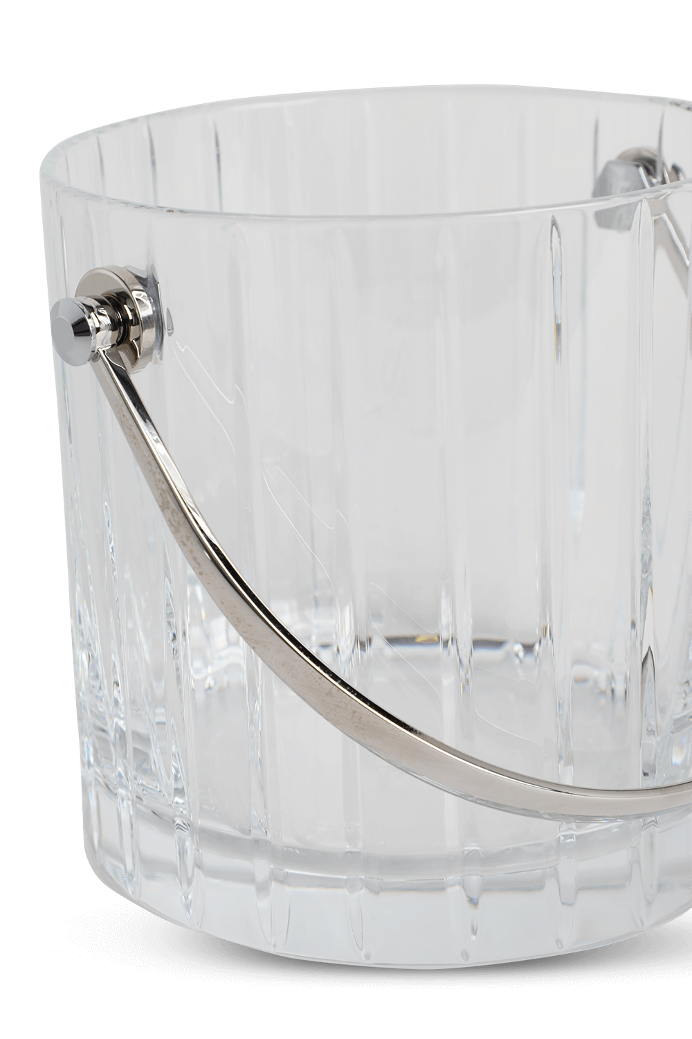 תמונה אחורית של דלי לקרח מקריסטל שקוף