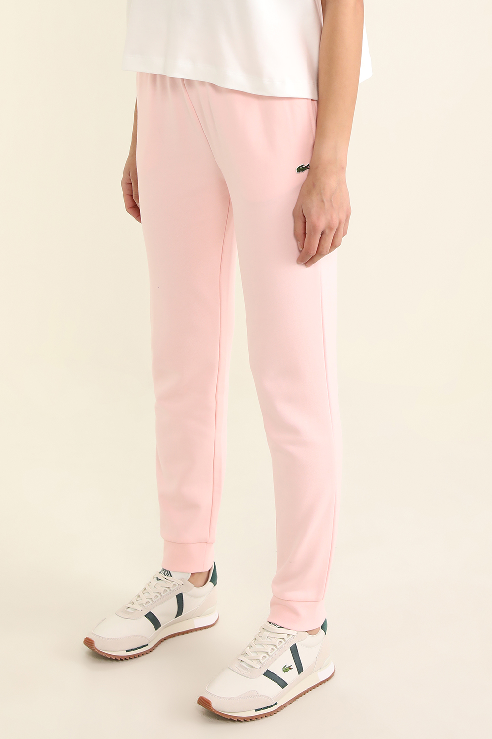 תמונת דוגמן קידמית של מכנסי ג'וג סלים