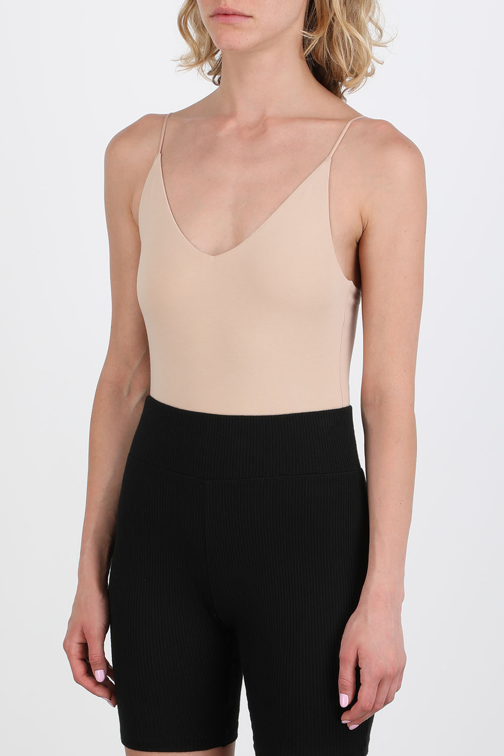 תמונת דוגמן קידמית של בגד גוף נרסיסה בניוד