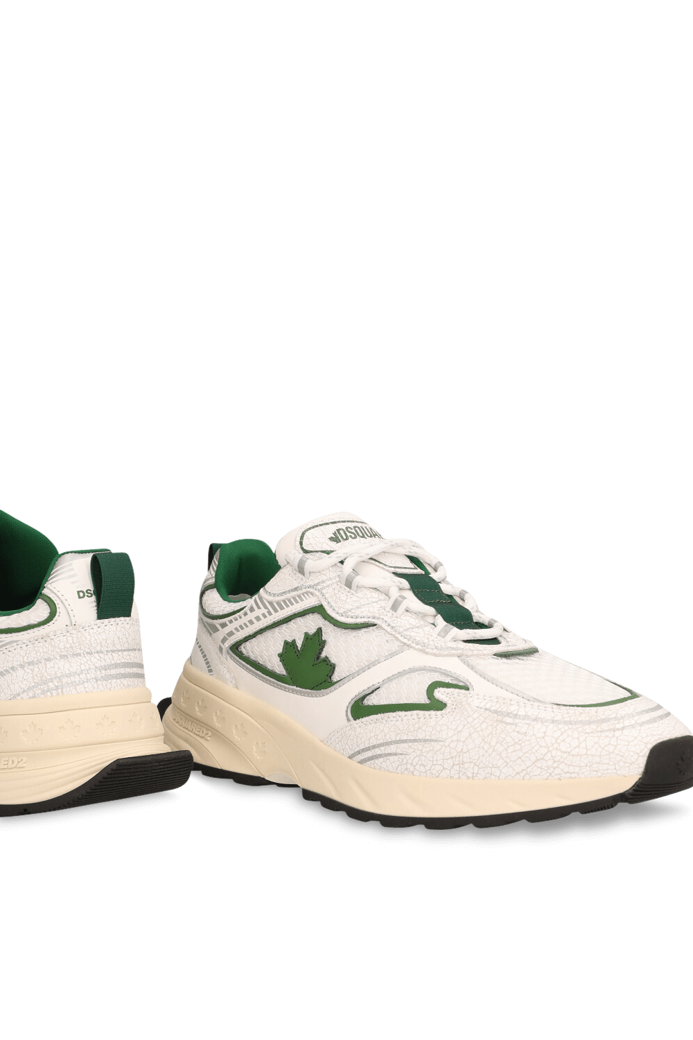 תמונת תקריב של נעלי סניקרס ספרינטר