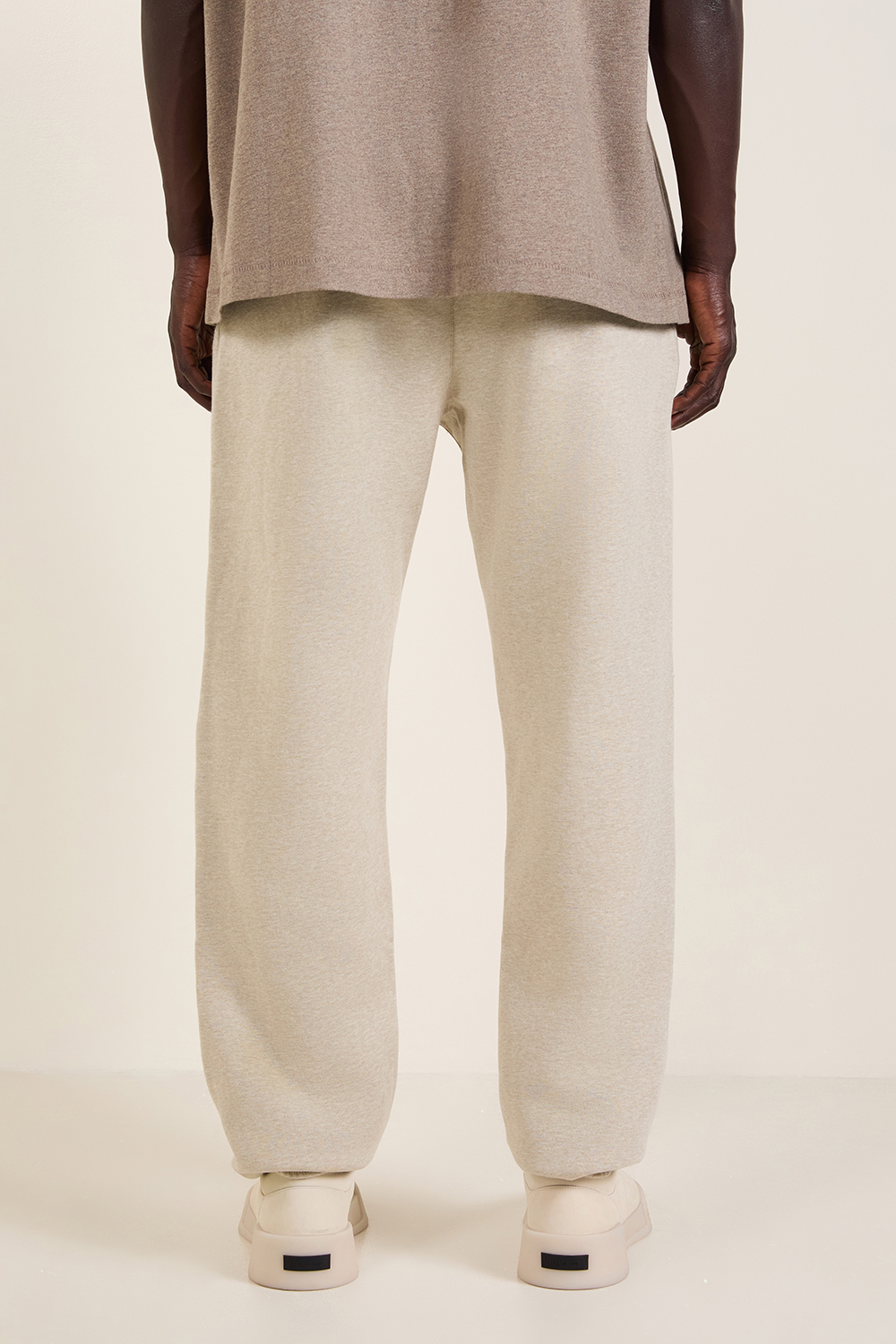 תמונת תקריב דוגמן של מכנסי ג'וג